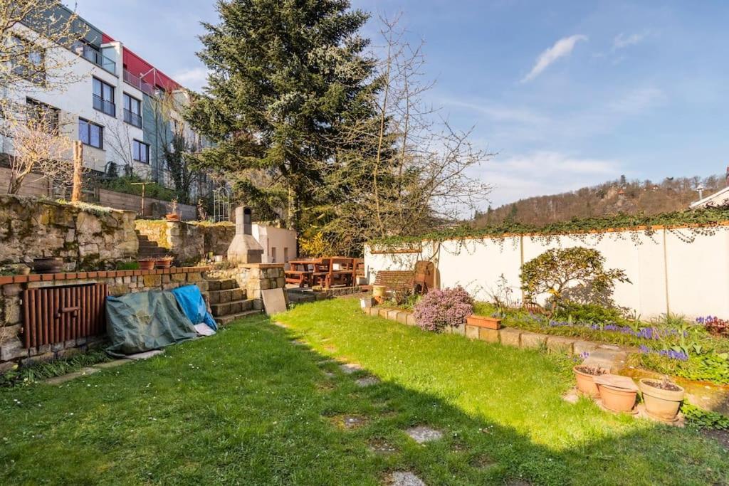 Apartament Apartman Vishegrad Karlowe Wary Zewnętrze zdjęcie